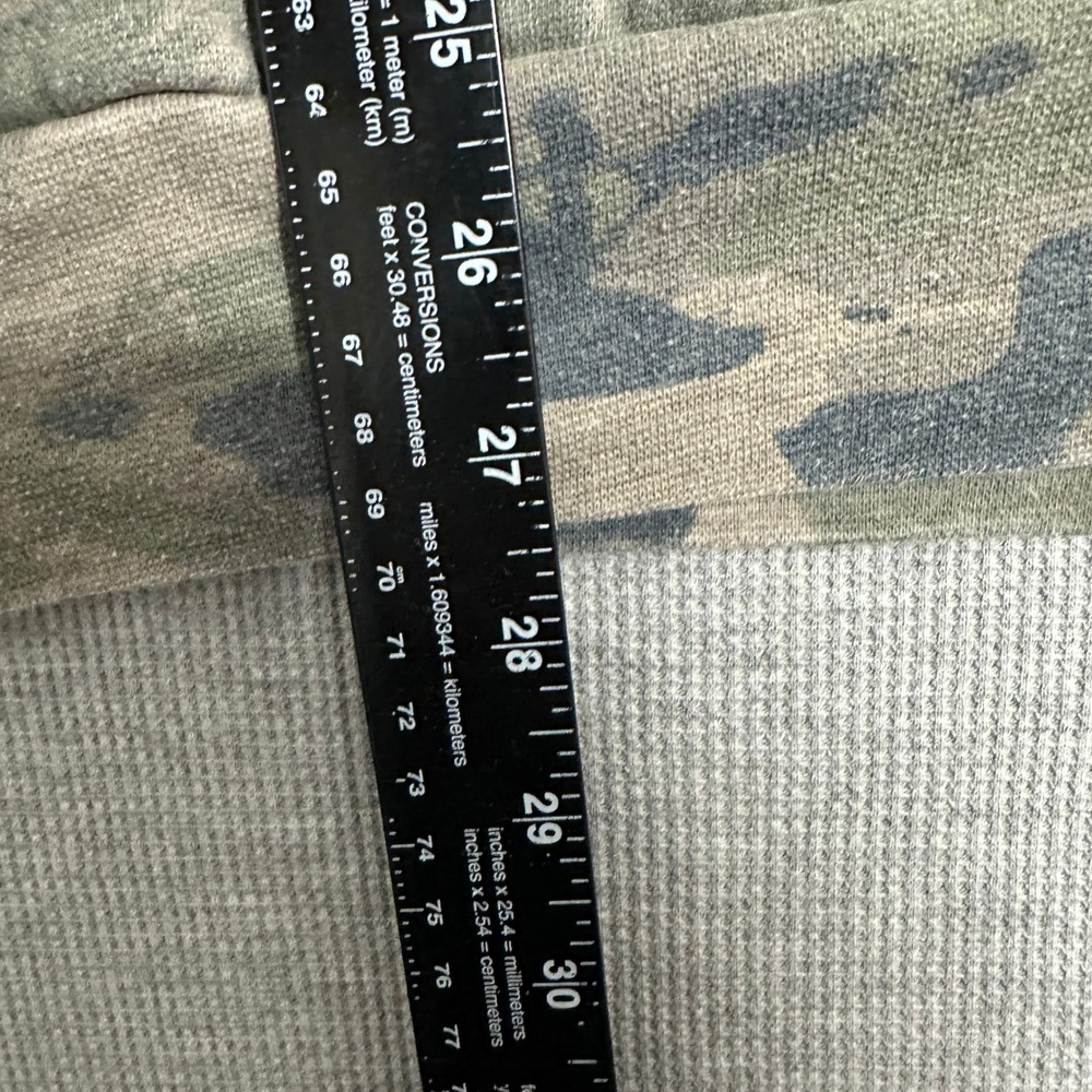 Six Flags Looney Tunes Marvin the Martian Camo Pullover Hoodie Green Mens Large - Picture 4 of 12